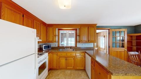 29 Abbott St, Salem, MA 01970 photo 3