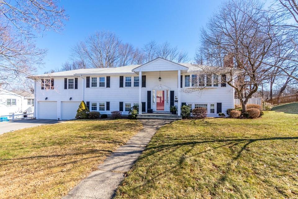 14 Richard Rd, Braintree, MA 02184 38 Photos MLS 72945080 Movoto