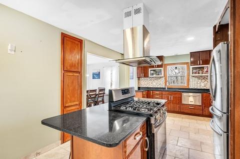 7 Leo St, Springfield, MA 01151 photo 17