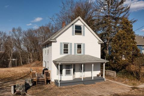7 Leo St, Springfield, MA 01151 photo 3