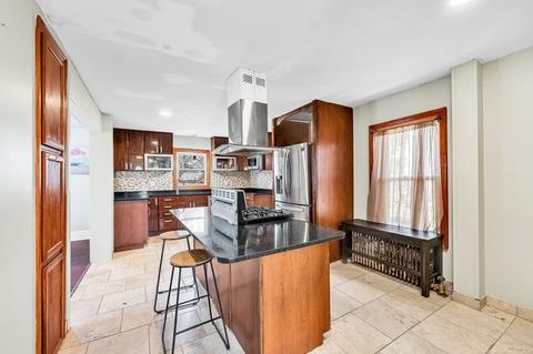 7 Leo St, Springfield, MA 01151 photo 18