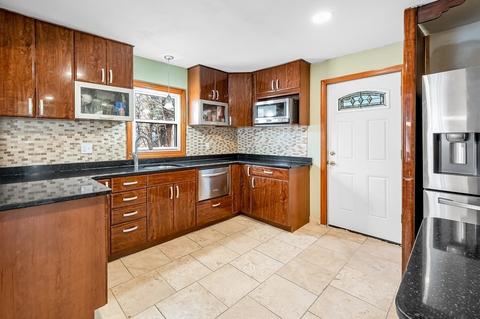 7 Leo St, Springfield, MA 01151 photo 15