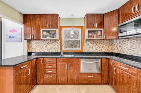 7 Leo St, Springfield, MA 01151 photo 16