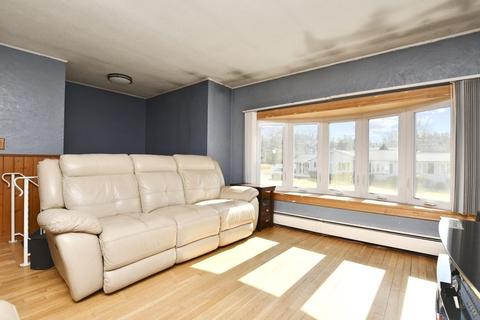 8 Juniper Rd, Salem, NH 03079 photo 3
