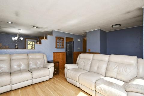 8 Juniper Rd, Salem, NH 03079 photo 6