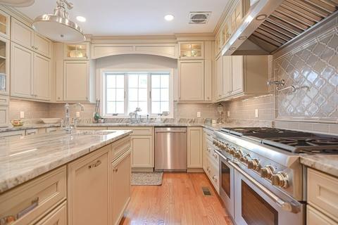 33 Upson Rd, Wellesley, MA 02482 photo 3