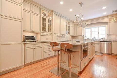 33 Upson Rd, Wellesley, MA 02482 photo 2
