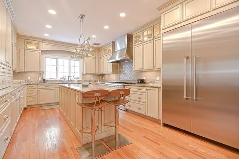 33 Upson Rd, Wellesley, MA 02482 photo 4
