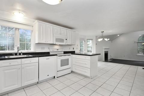 10 Blueberry Meadow Dr, Sutton, MA 01590 photo 7