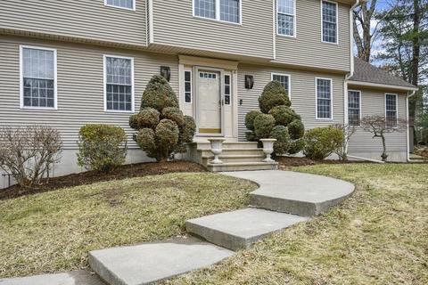 10 Blueberry Meadow Dr, Sutton, MA 01590 photo 2