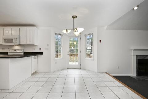10 Blueberry Meadow Dr, Sutton, MA 01590 photo 9