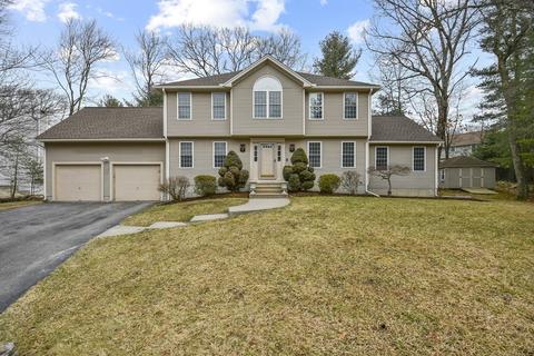 10 Blueberry Meadow Dr, Sutton, MA 01590 photo 1