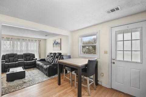 6 Wescott St, Worcester, MA 01603 photo 5