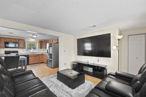 6 Wescott St, Worcester, MA 01603 photo 4