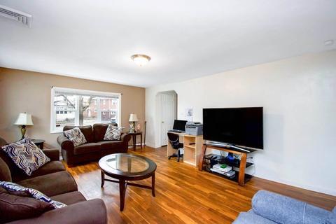 1105 Carew St, Springfield, MA 01104 photo 8