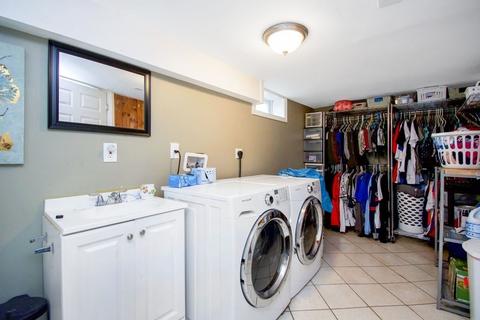 1105 Carew St, Springfield, MA 01104 photo 26