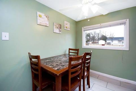 1105 Carew St, Springfield, MA 01104 photo 14
