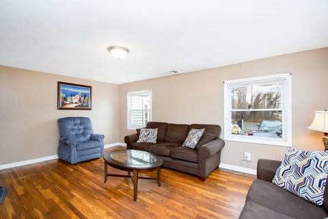 1105 Carew St, Springfield, MA 01104 photo 7
