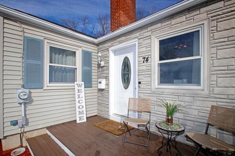 74 Pondview Dr, Chicopee, MA 01020 photo 9