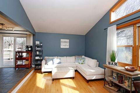 74 Pondview Dr, Chicopee, MA 01020 photo 10