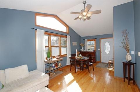 74 Pondview Dr, Chicopee, MA 01020 photo 12