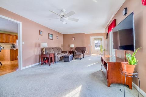1 Pheasant Cir, Ayer, MA 01432 photo 9