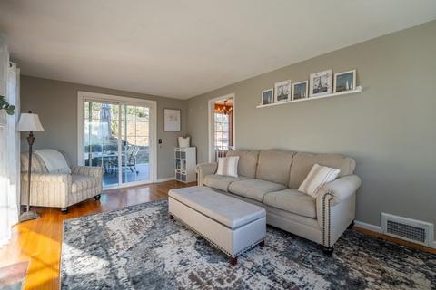 52 Upper Beverly Hls, West Springfield, MA 01089 photo 14