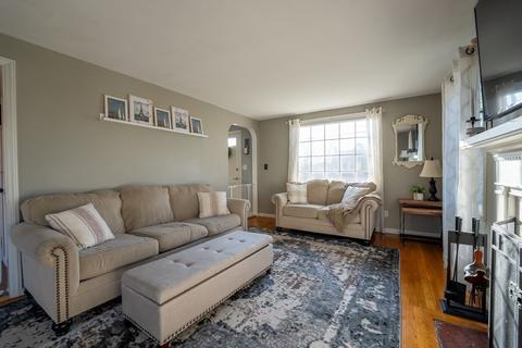 52 Upper Beverly Hls, West Springfield, MA 01089 photo 12