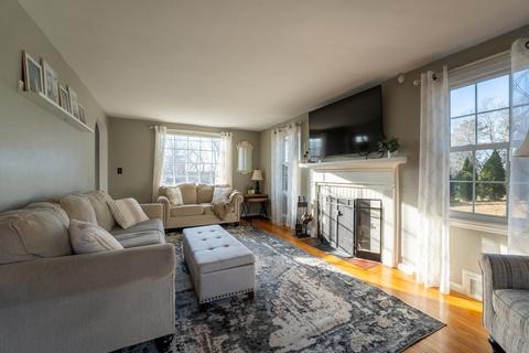 52 Upper Beverly Hls, West Springfield, MA 01089 photo 11