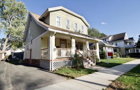 51 Lyndale St, Springfield, MA 01108 photo 2