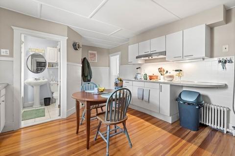 7 Ocean St, Beverly, MA 01915 photo 6