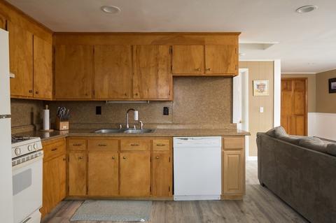 23 Cahoon Rd, Buzzards Bay, MA 02532 photo 4