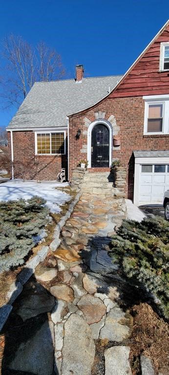 16 Thayer St, Worcester, MA 01603 photo 3
