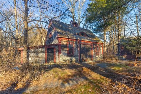 109 Weir St, Hingham, MA 02043 photo 2