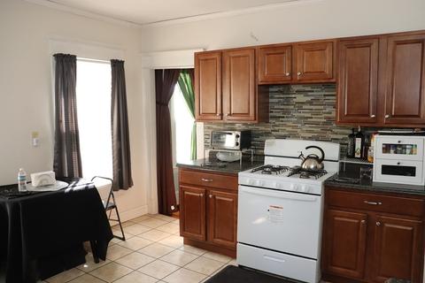 19 Windemere St, Springfield, MA 01104 photo 9