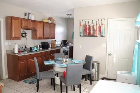 19 Windemere St, Springfield, MA 01104 photo 28