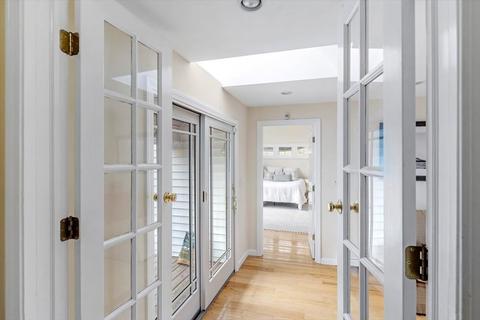 162 Hull St, Hingham, MA 02043 photo 16