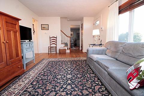 222 E Allen Ridge Rd, Springfield, MA 01118 photo 5