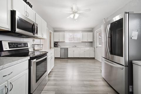 36 Switzer Ave, Springfield, MA 01109 photo 13