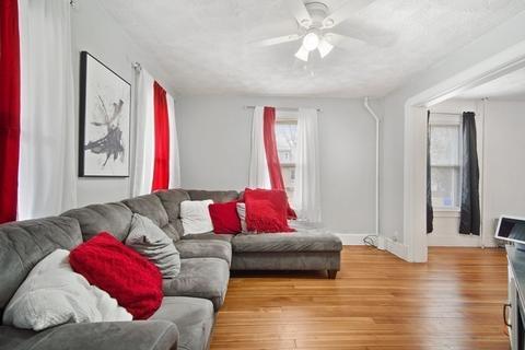 36 Switzer Ave, Springfield, MA 01109 photo 5