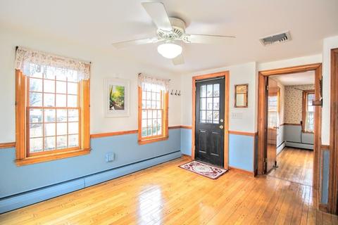 62 Oak St, Reading, MA 01867 photo 6