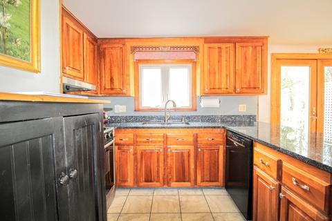 62 Oak St, Reading, MA 01867 photo 9