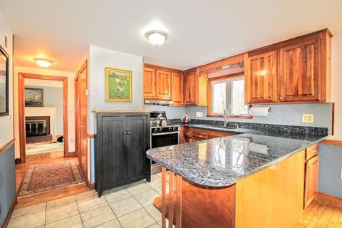 62 Oak St, Reading, MA 01867 photo 7