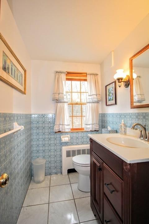 62 Oak St, Reading, MA 01867 photo 12