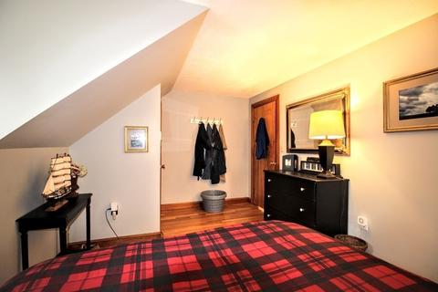 62 Oak St, Reading, MA 01867 photo 22