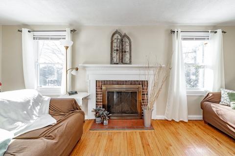 157 Chapin Ter, Springfield, MA 01104 photo 3