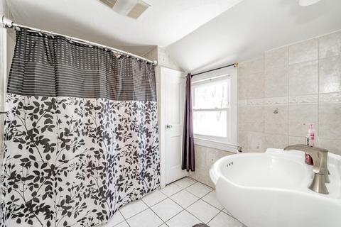 157 Chapin Ter, Springfield, MA 01104 photo 14