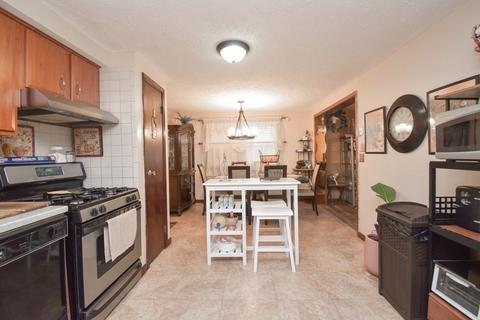 103 Eastern Ave, Springfield, MA 01109 photo 9