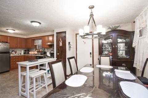 103 Eastern Ave, Springfield, MA 01109 photo 8
