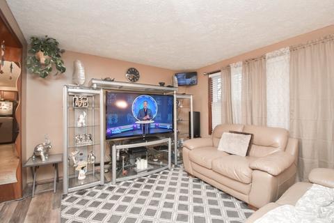 103 Eastern Ave, Springfield, MA 01109 photo 4
